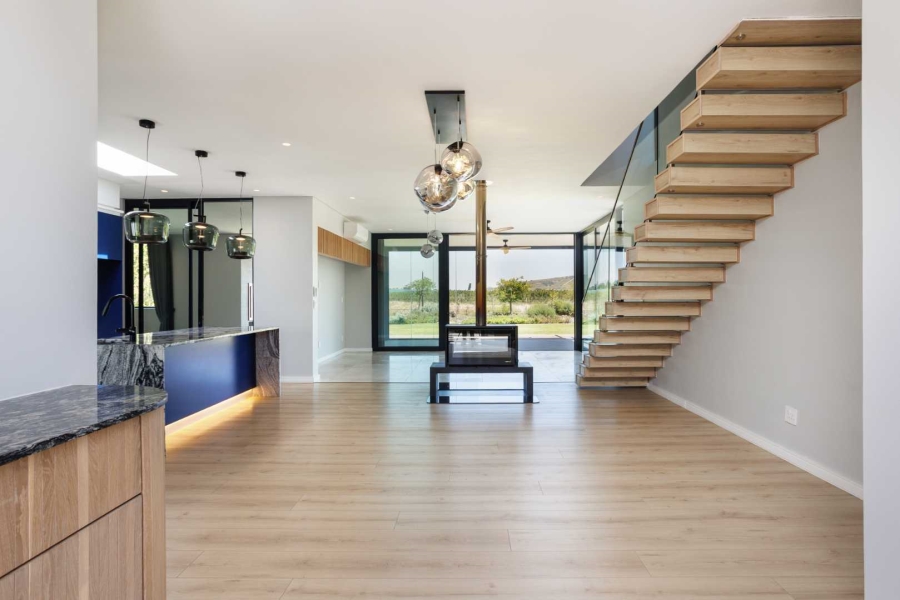 To Let 5 Bedroom Property for Rent in Val De Vie Estate Western Cape